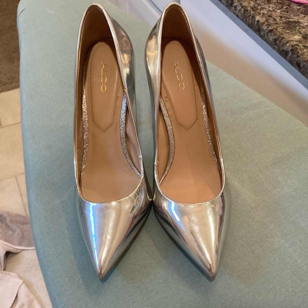 Aldo metallic silver heels size 7